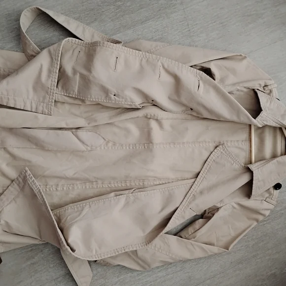 Classic Beige Vintage Double-Breasted  Trench Coat - Picture 7 of 13